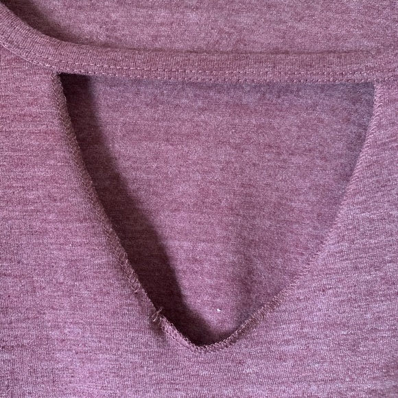 Cutout VNeck Long Sleeve Tee - Picture 3 of 4
